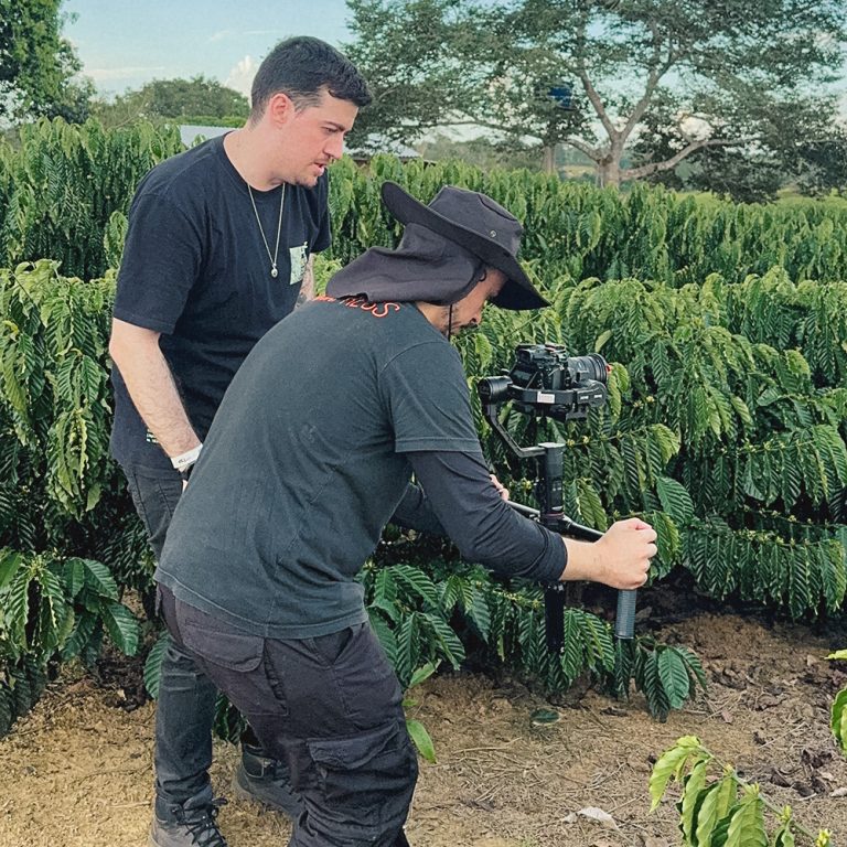 Bastidores da gravação de documentários corporativos para ESG na Amazônia